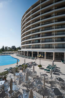 Vila Gale Ampalius - pool bar