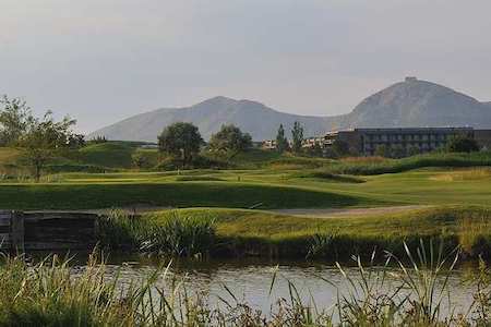 Emporda Hotel is situated on two championship golf courses
