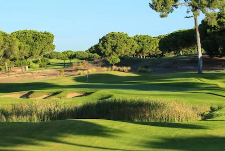 Green on Pinhal Course guarded by Fescue
