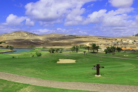 Porto Santo Golfe features strategically placed bunkers