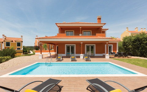 Villa with pool