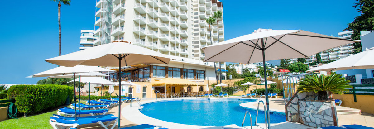 View of the pool from the Hotel Monarque Torreblanca
