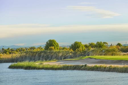 The lake on the 12th hole of the Infinitum Lakes Course