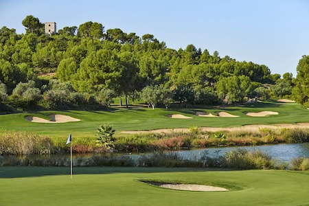 Castle overlooking the 8th green on the Infinitum Ruins Course