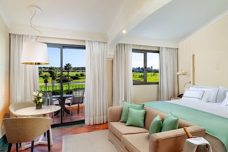 Premium room wih golf view at Palacio de Sancti Petri Gran Meliá