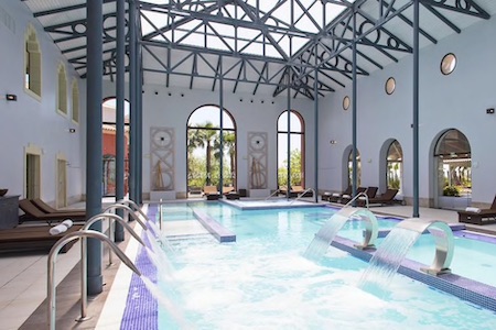 Yhi Spa pool at Melia Villaitana