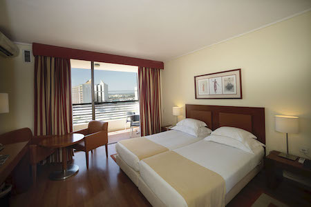 Standard twin room with sea view at Vila Gale Ampalius Hotel