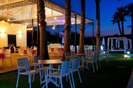 Terraza del Olivo is open June to September