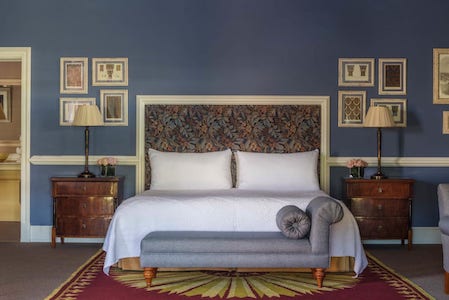 Junior Suite - bedroom