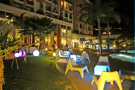Night time at the pool