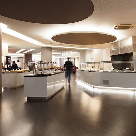 Show cooking at Dom Pedro Vilamoura Hotel.