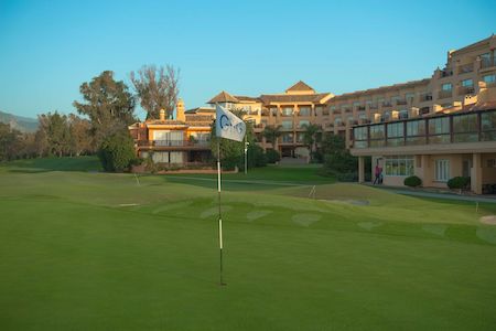 Green on Guadalmina Golf with Guadalmina Hotel in the background