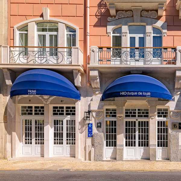 Exterior view of H10 Duque de Loule Hotel in central Lisbona