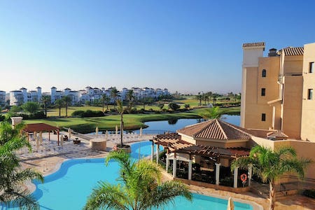 DoubleTree by Hilton La Torre hotel and pool