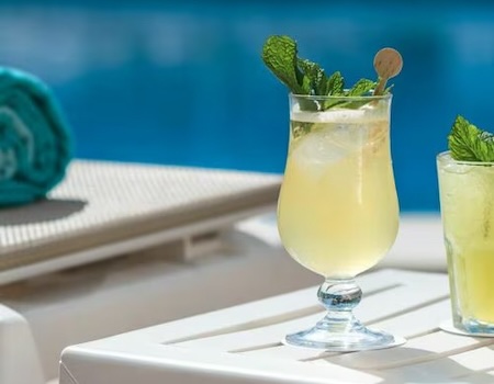 Pool Bar