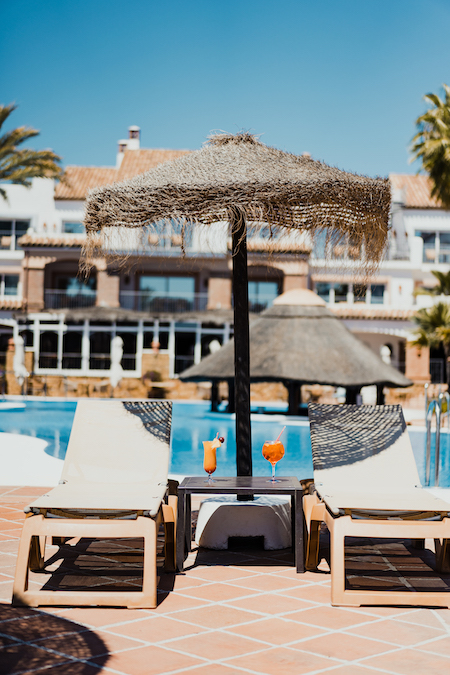 Pool bar