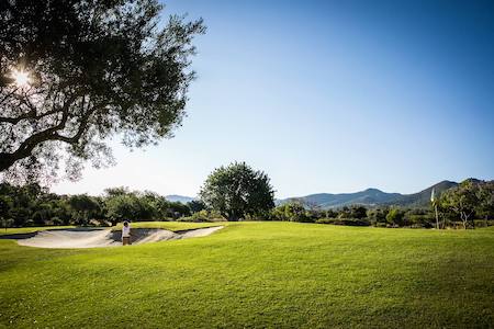 Bunker shot on Lauro Golf 