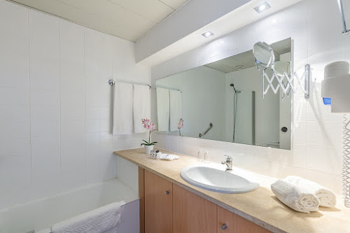  Bathroom at Luna Olympus Vilamoura