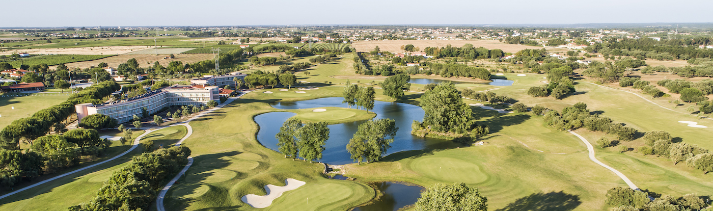 Montado Golf with Montado Hotel on the left and signature 18th hole in the foreground