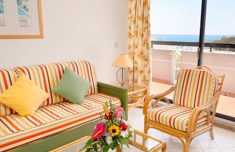 Living area at Muthu Oura Praia