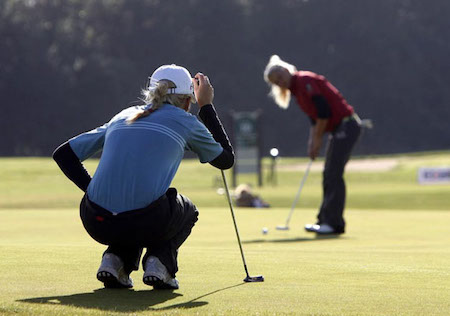Putting on Puig Campana Golf
