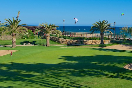 Kites flying over Rio Real Golf