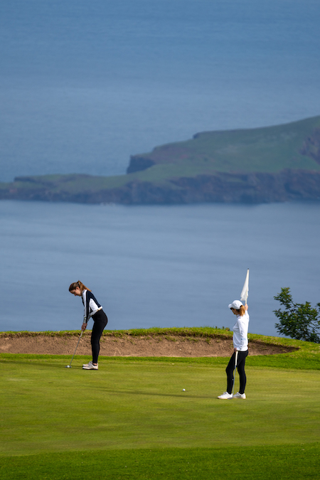 Green with a view on Santo da Serra Golf