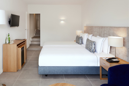 Standard twin room