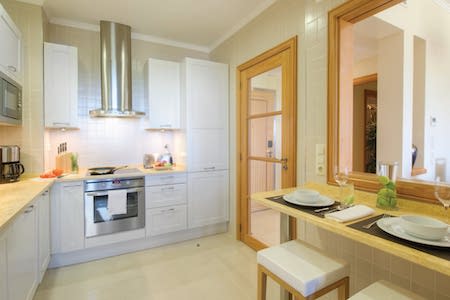 Kitchen in the Tivoli Victoria Residences apartment