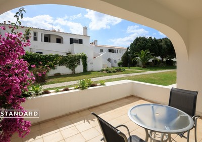 Terrace at standard 1 bedroom apartment at <br>
Vale do Lobo Golf Resort